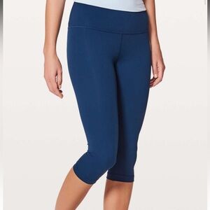 Lululemon Sz 8 Wunder Under Hi-Rise 1/2 Tights Full-On Luxtreme 17" Crops Blue